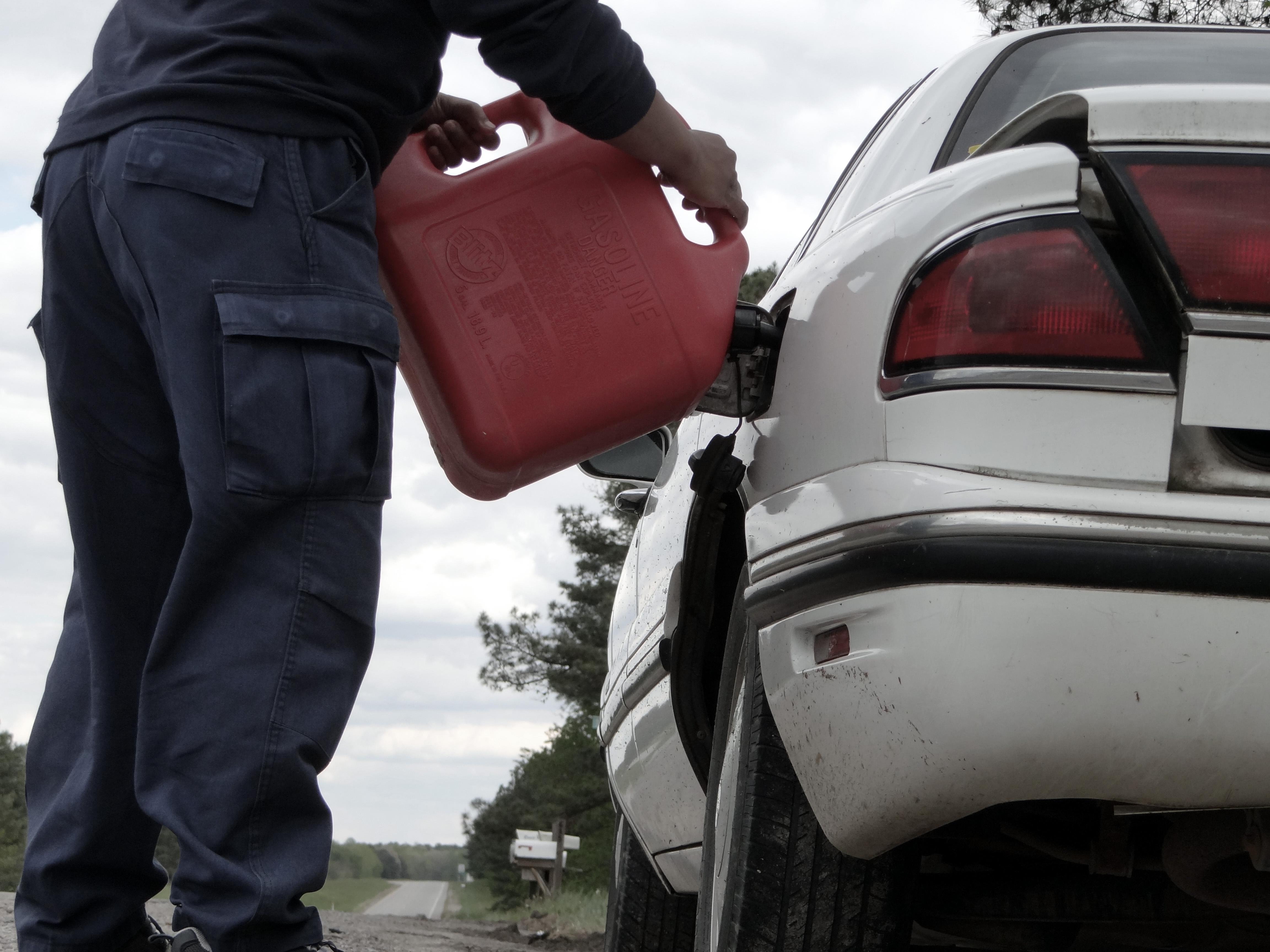 EL GOBIERNO DE ASTURIAS RETIRA EL PROYECTO DE LEY SOBRE ESTACIONES DE SERVICIO